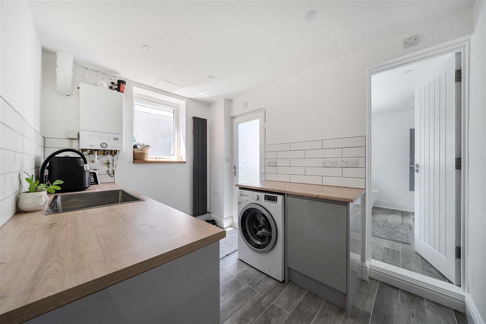 Montpelier Terrace, Mount Pleasant, Swansea, SA1 6JW